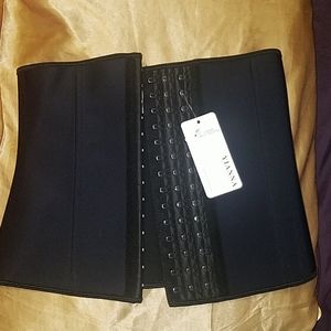 Yianna Waist Trainer-NWT